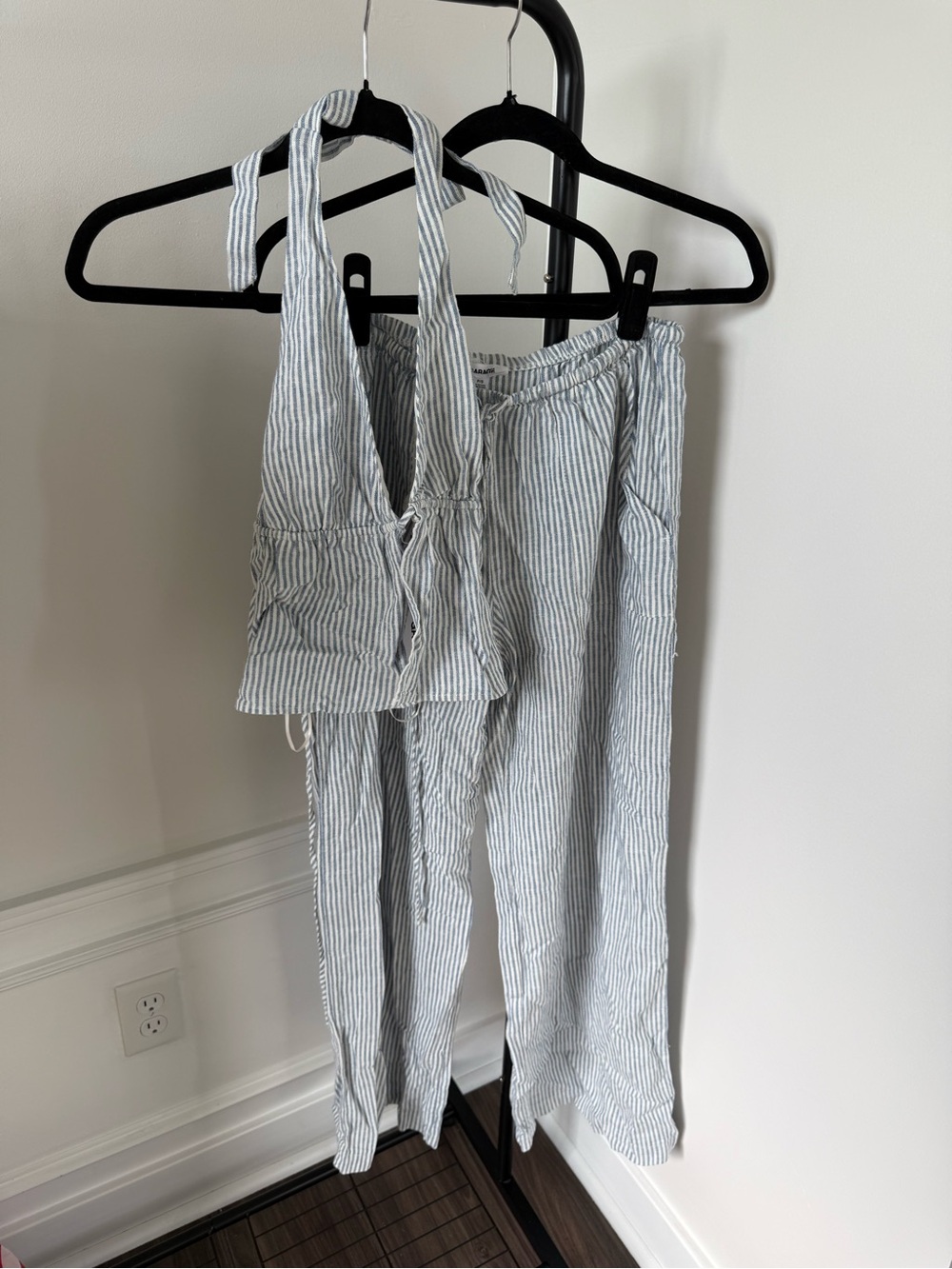 Garage Two Piece Linen Set